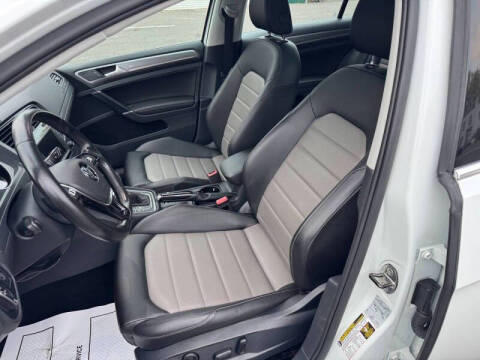 2017 Volkswagen Golf Alltrack TSI S 4Motion