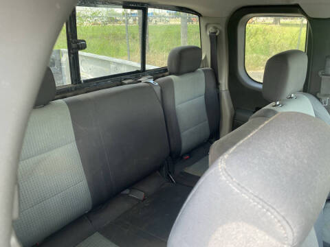 2004 Nissan Titan SE