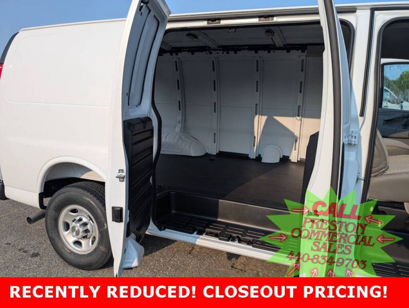 2025 Chevrolet Express 2500