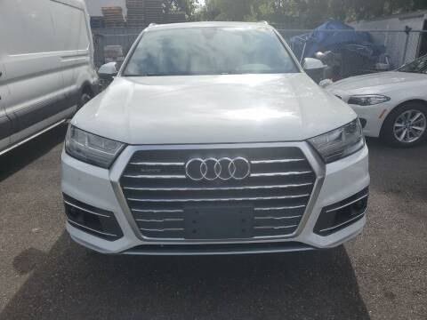 2017 Audi Q7 for sale at OFIER AUTO SALES in Freeport NY