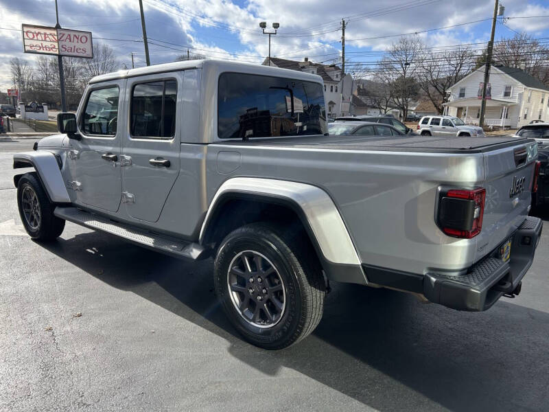 2023 Jeep Gladiator Overland