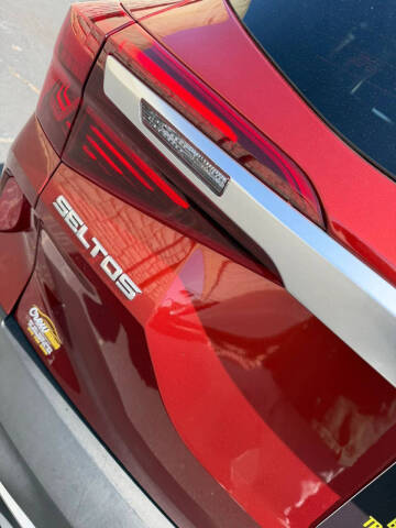 2023 Kia Seltos S