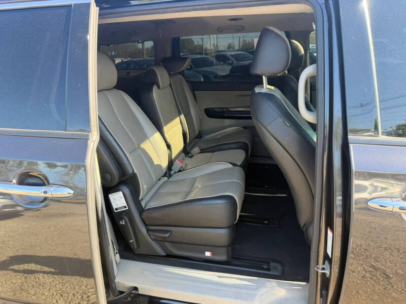 2021 Kia Sedona