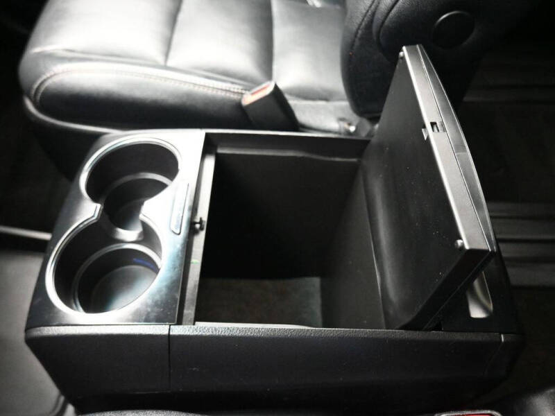 2017 Toyota Sienna SE Premium 8-Passenger