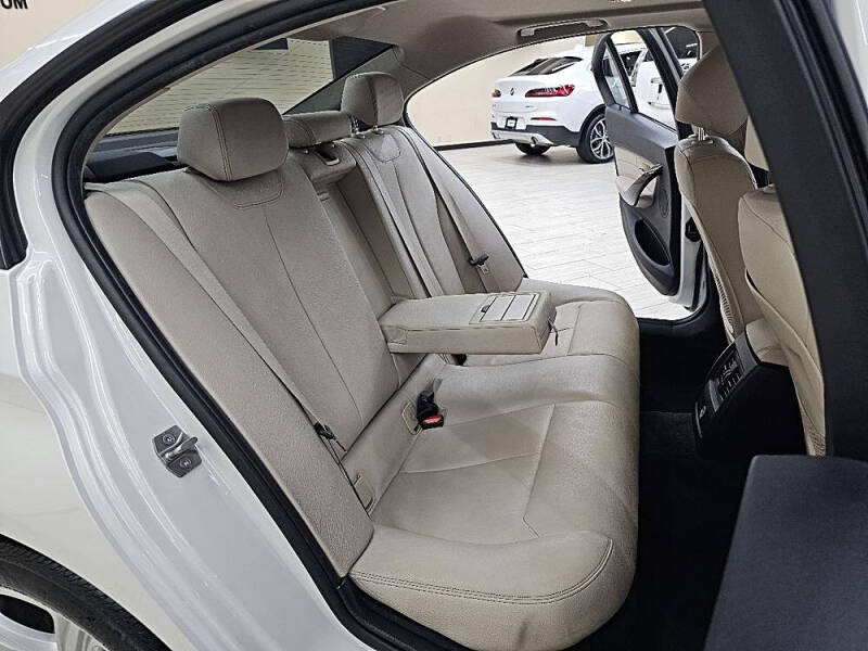 2015 BMW 3 Series 328i