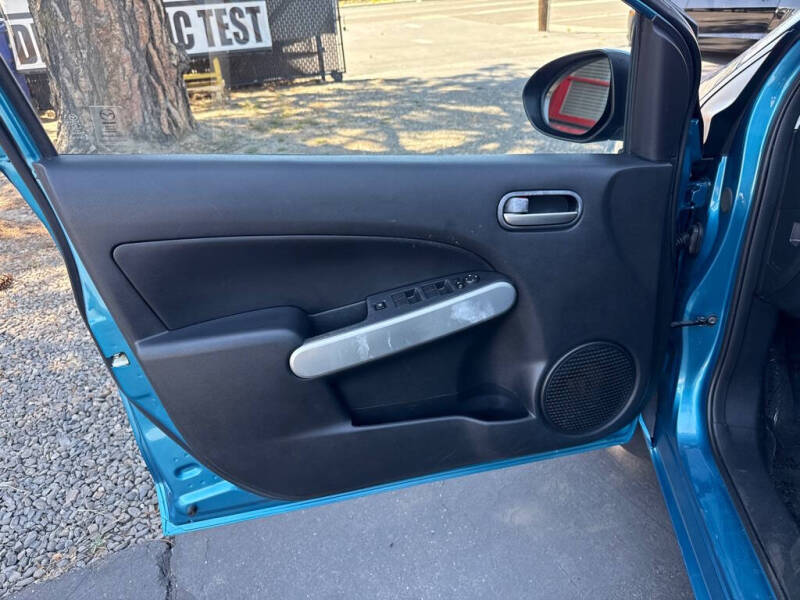 2011 Mazda MAZDA2 Sport