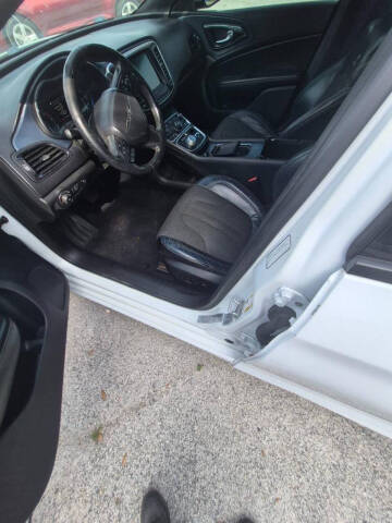 2015 Chrysler 200 S