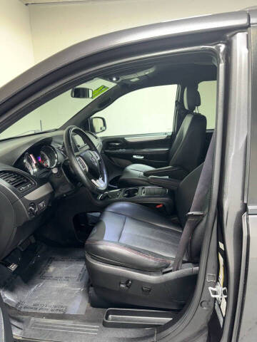 2016 Dodge Grand Caravan R/T