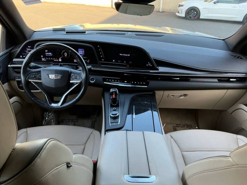 2022 Cadillac Escalade ESV Premium Luxury