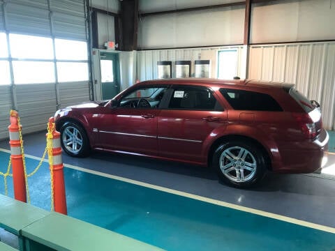 2005 Dodge Magnum for sale at Knoxville Wholesale in Knoxville TN