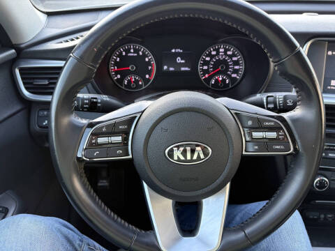 2020 Kia Optima LX