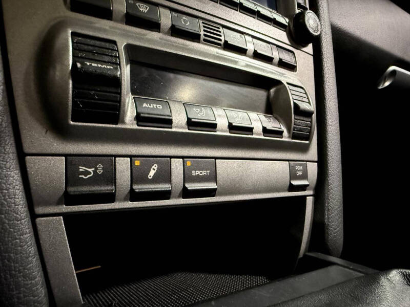 2005 Porsche 911 Carrera