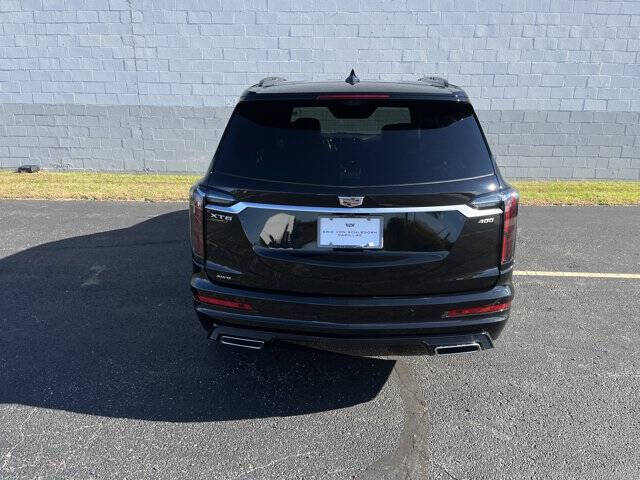 2025 Cadillac XT6 Sport