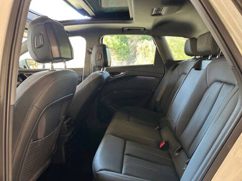 2024 Audi Q4 e-tron quattro Premium Plus 55