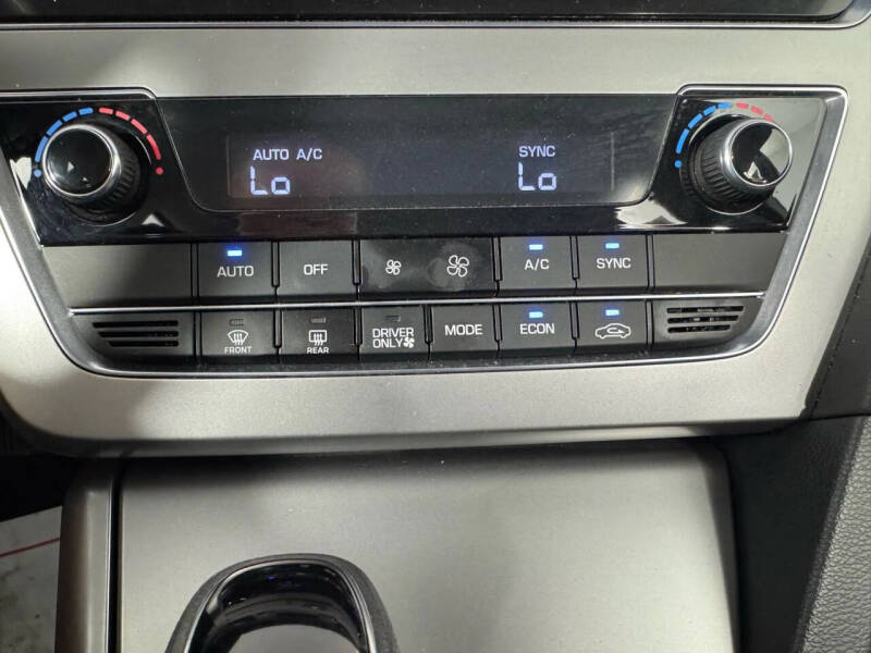 2016 Hyundai Sonata Hybrid SE