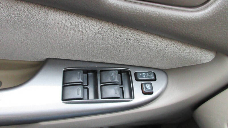 2008 Toyota Sienna null photo 47