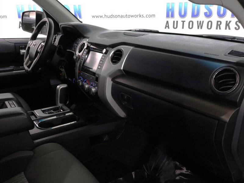 2017 Toyota Tundra SR5