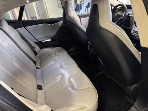 2013 Tesla Model S Performance