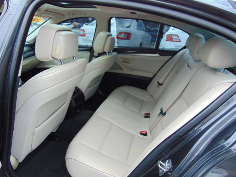 2011 BMW 5 Series 528i