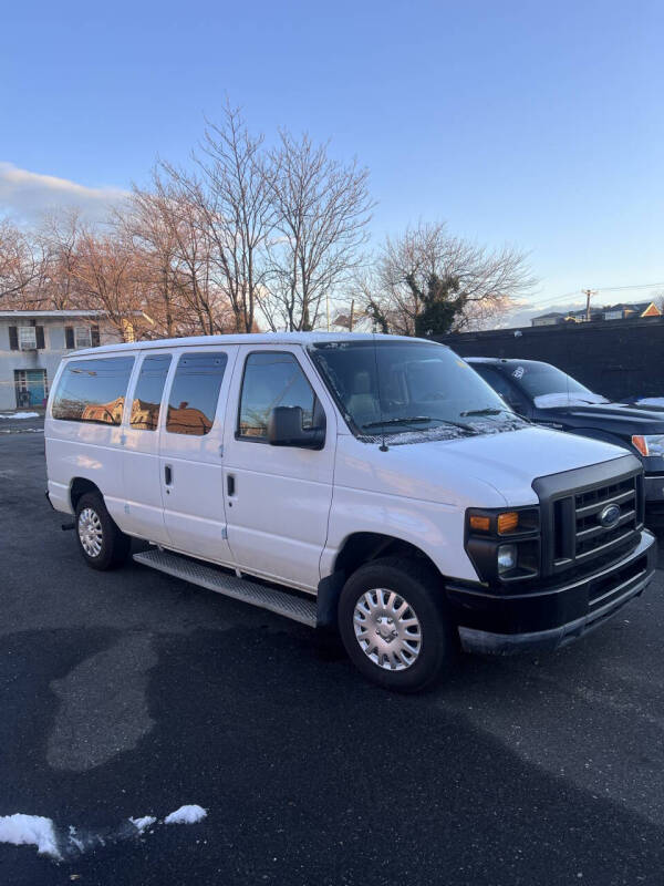 2011 Ford E-Series E-150 XLT