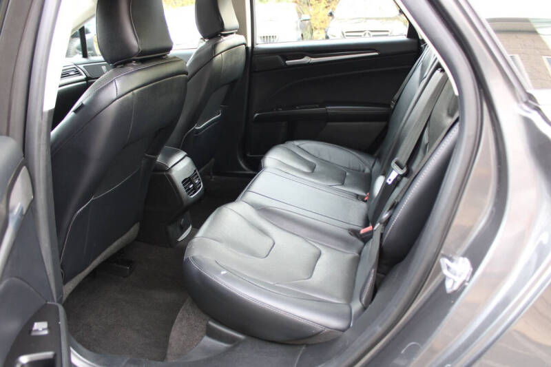 2020 Ford Fusion Titanium