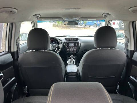 2016 Kia Soul +