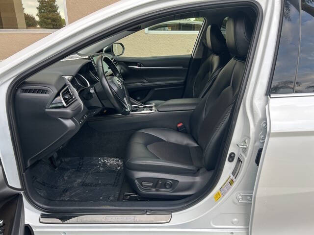 2023 Toyota Camry Hybrid XLE