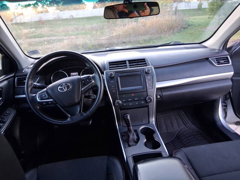 2017 Toyota Camry SE