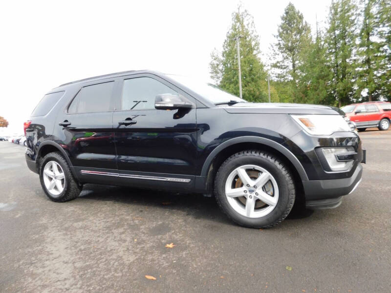 2016 Ford Explorer XLT's photo
