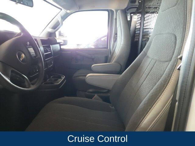 2025 Chevrolet Express 2500
