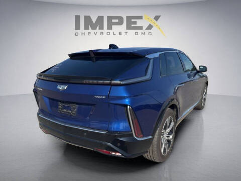 2024 Cadillac LYRIQ Luxury 2