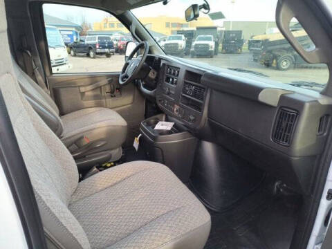 2025 Chevrolet Express 3500