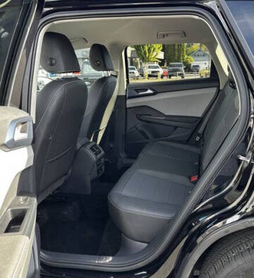 2024 Volkswagen Taos SE 4Motion