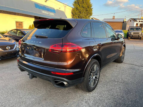 2017 Porsche Cayenne Platinum Edition