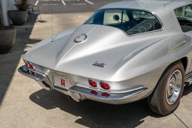 1967 Chevrolet Corvette 11