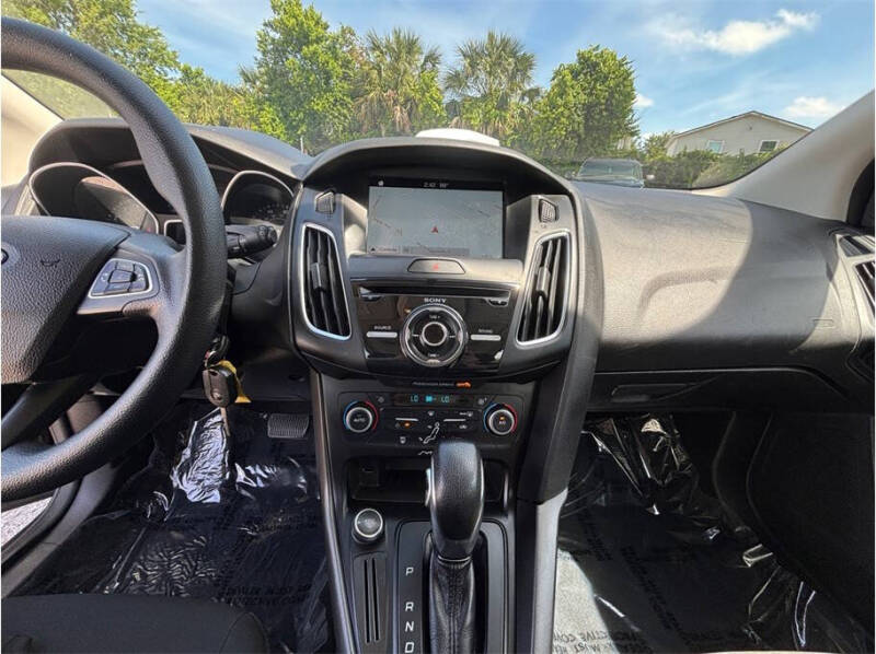 2017 Ford Focus SEL