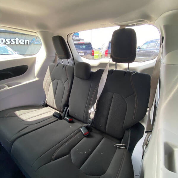 2017 Chrysler Pacifica Touring