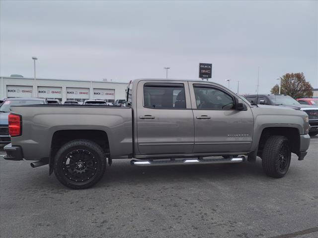 Used 2017 Chevrolet Silverado 1500 LT with VIN 3GCUKREC8HG256137 for sale in Bourbonnais, IL