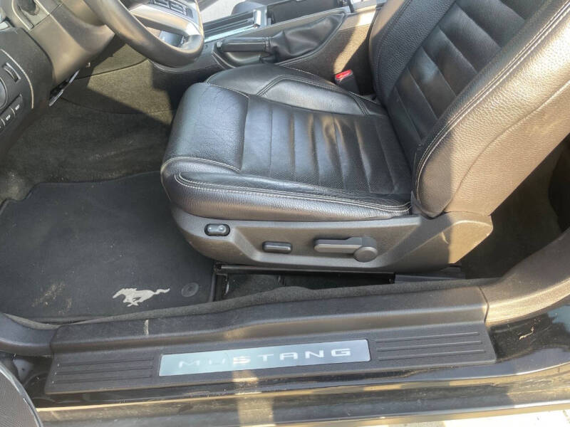 2012 Ford Mustang V6 Premium