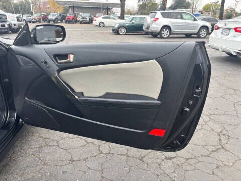 2013 Hyundai Genesis Coupe 2.0T Premium