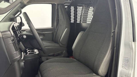 2023 Chevrolet Express 2500