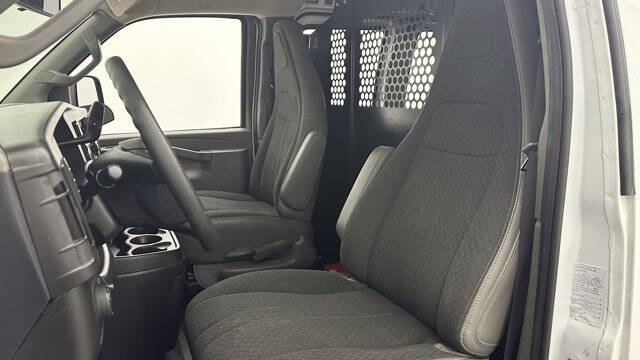 2023 Chevrolet Express 2500