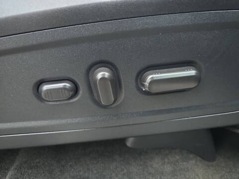 2017 Lincoln Navigator Select