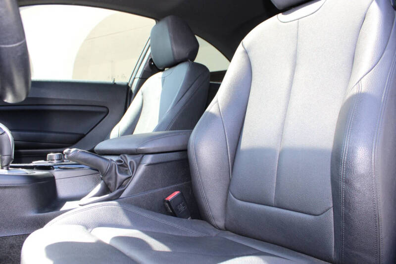 2019 BMW 2 Series 230i