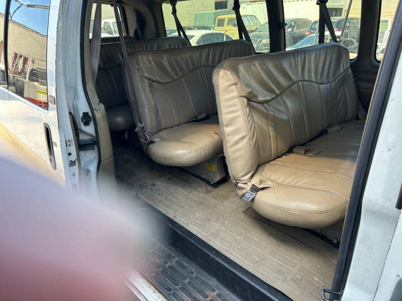 2002 GMC Savana 3500
