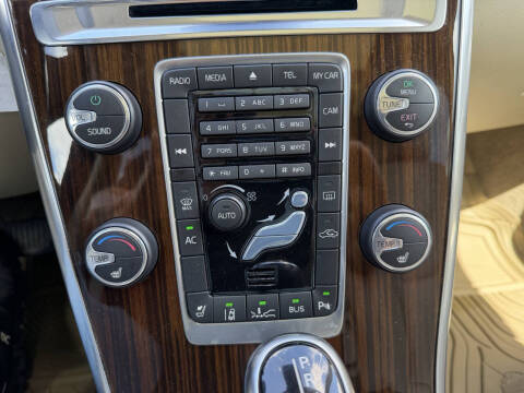2014 Volvo XC60 T6 Premier Plus