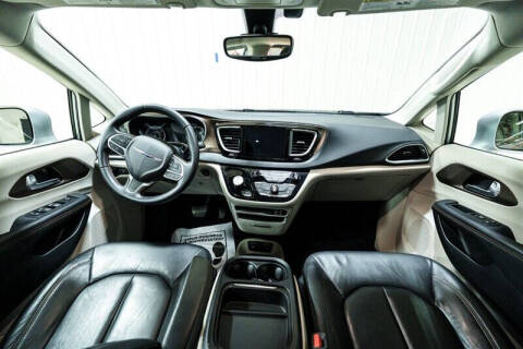 2017 Chrysler Pacifica Touring Plus