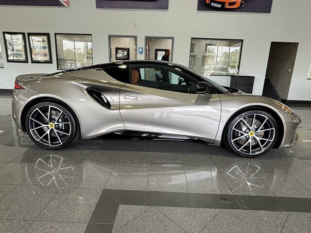 2024 Lotus Emira 9