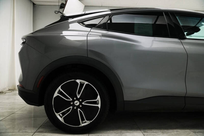 2021 Ford Mustang Mach-E Select