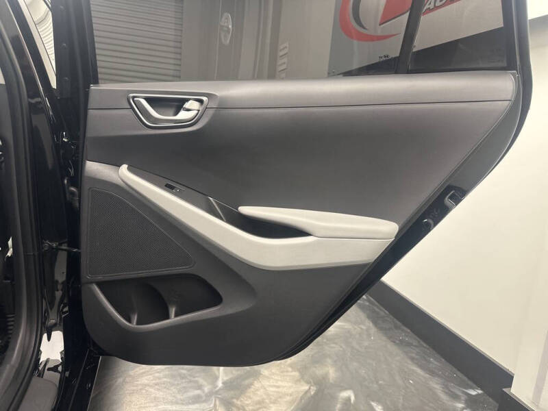 2022 Hyundai Ioniq Hybrid SE